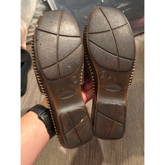 SunBay Brown Leather Footwear Slide Sandals Size 9N Stitched Detail Open Toe - Picture 6 of 7